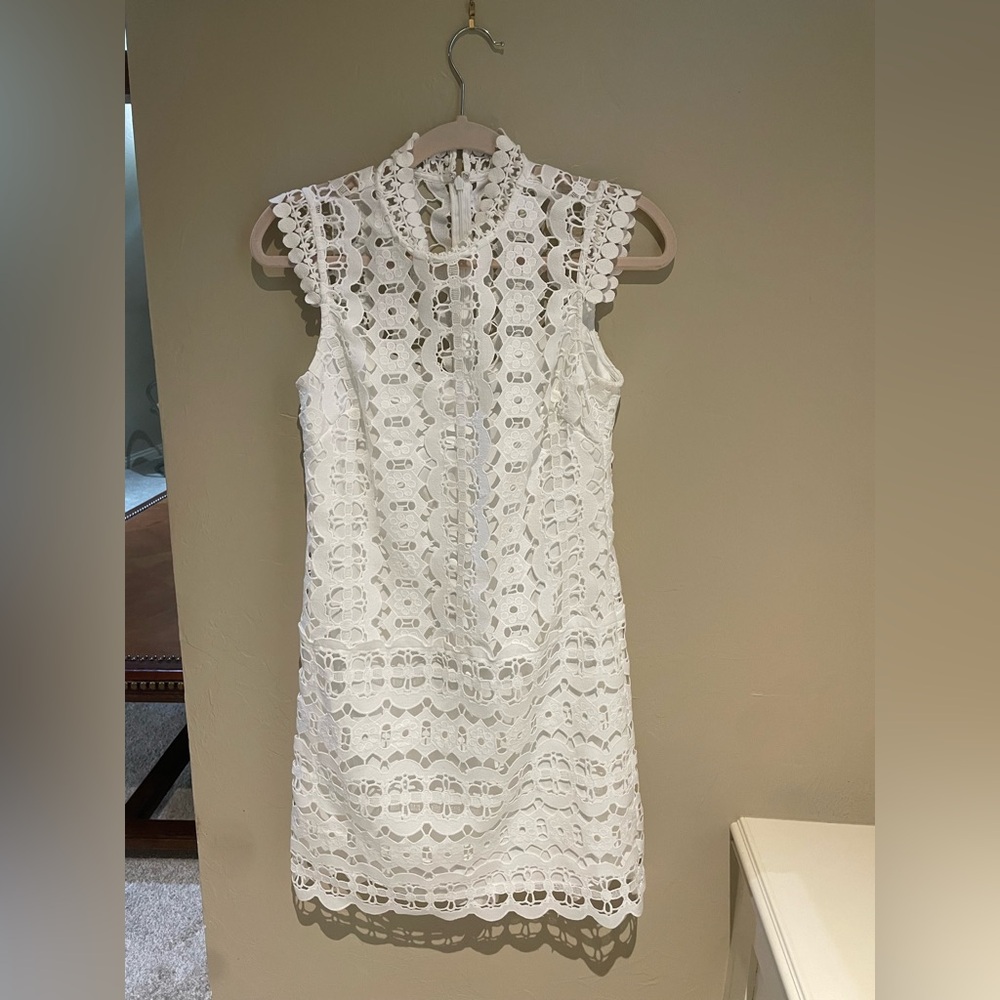 Laundry by Shelli Segal - White lace high neck dress in size 2